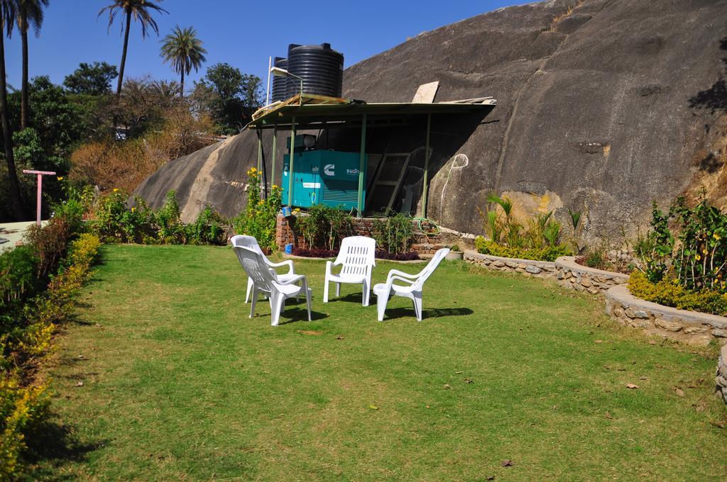 Hotel Oasis Mount Abu Bagian luar foto