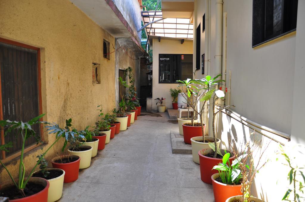Hotel Oasis Mount Abu Bagian luar foto