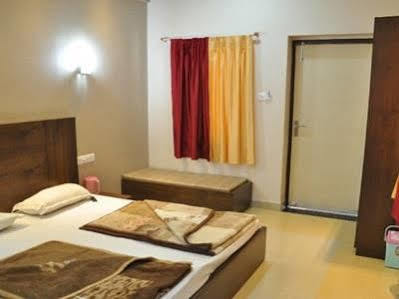 Hotel Oasis Mount Abu Bagian luar foto