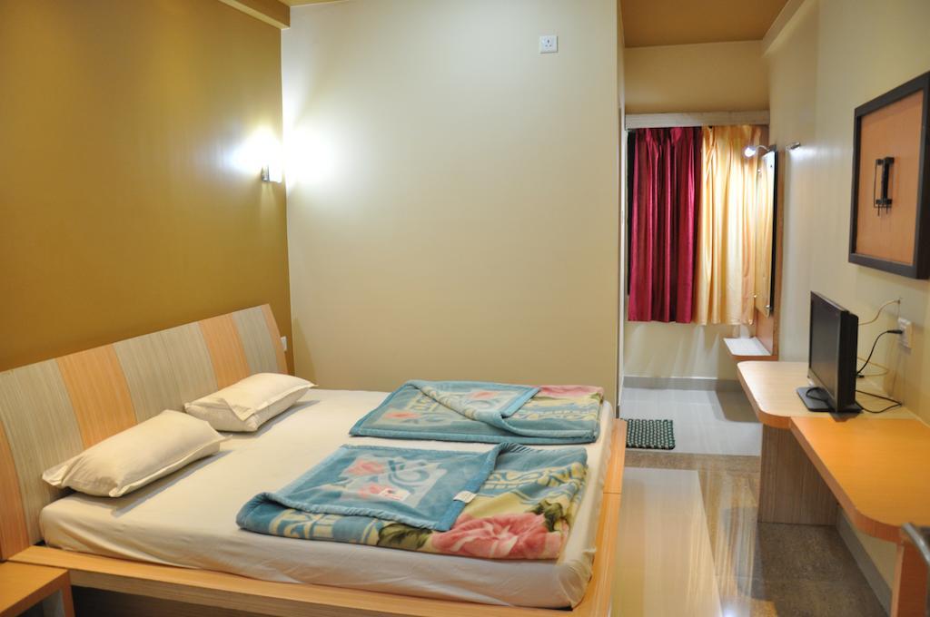 Hotel Oasis Mount Abu Bagian luar foto