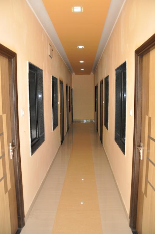 Hotel Oasis Mount Abu Bagian luar foto